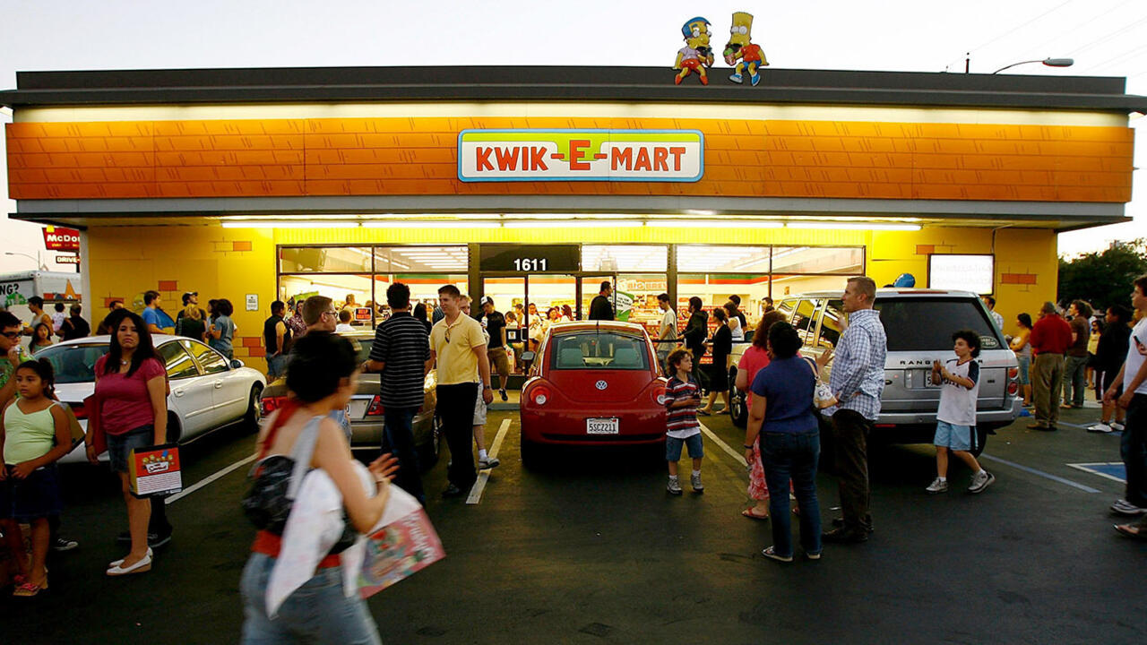 9. The Simpsons Movie: 7/11 Becomes Kwik-E-Mart